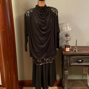 1980s J. Harris black dress. Size 6 measurements below.